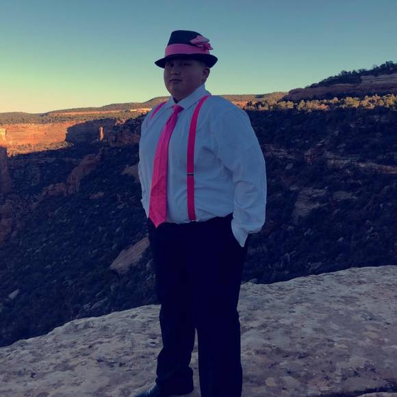 Meet your Posher, Octaviano - Picture 1 of 1